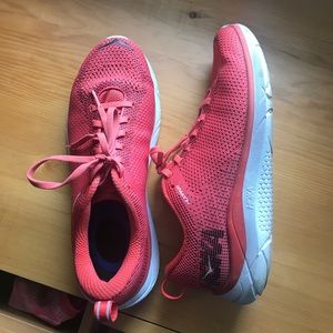 Like new Hoka Hapuna’s